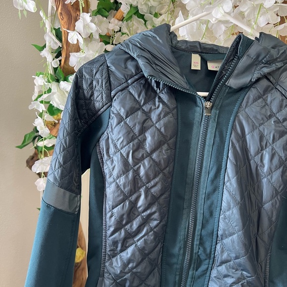 Athleta Quilted  Jacket - Picture 2 of 7